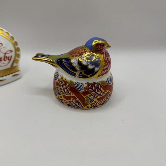 Royal Crown Derby Chaffinch Nesting Collectors Guild Exclusive 1997 paperweight - Picture 5 of 10